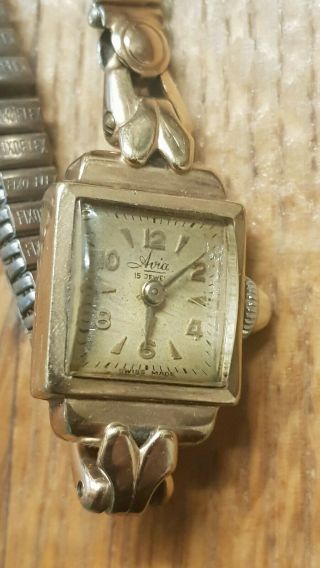 Solid 9ct Gold Ladies Vintage Watch Overwound 375