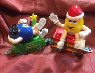 2005 M&m Mars Christmas Train 2 Piece Caboose And Car Gray Connections