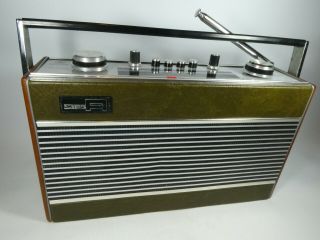 Old Vintage Roberts R606 - Mb Portable Radio Green