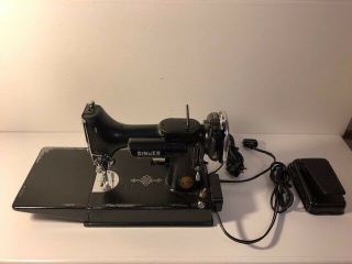 Vintage Singer Feather Weight Sewing Machine,  Cleaned And Oiled