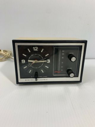 Vintage Ge General Electric Am Alarm Clock Radio Beige 7 - 4725a