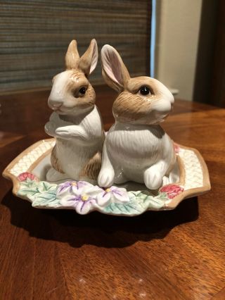 Fitz And Floyd Botanical Bunny Salt And Pepper Shakers With Tray