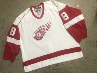Vintage 90s Detroit Red Wings Igor Larionov Nike Authentic Hockey Jersey Size 56