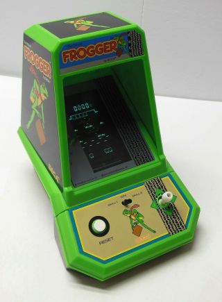 Vintage 1982 Coleco Sega FROGGER Tabletop Arcade Game COMPLETE VG COND. 2