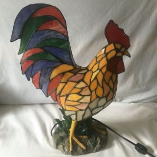 Stained Glass Red Yellow Blue Green Tail Feathered Rooster/chicken Lamp In Grass