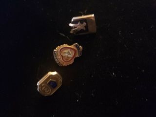 10k Gold Vintage Pins Moose Pin,  Service Pin And A Pin W An Eagle On It 3.  5dwt