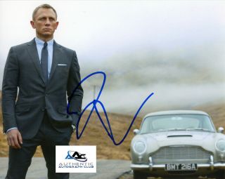 Daniel Craig Autograph Signed 8x10 Photo James Bond 007