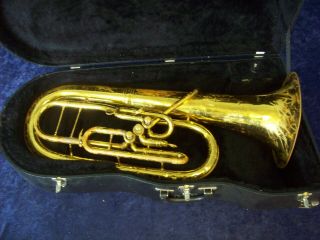 Vintage King 2267 U.  S.  A.  3 Valve Baritone Horn,  Case
