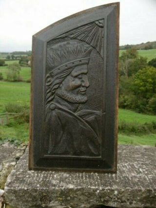 19thc Wooden Oak Carved Panel Of A Medieval King C.  1860
