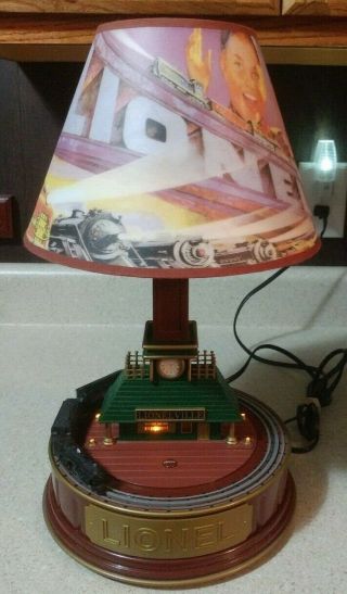 2002 Lionel Train Station Table Lamp King America