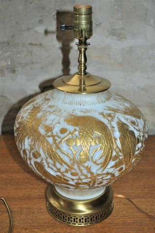 Vintage Oriental Table Lamp - Milk Glass & Gilded Parrots - Brass Accents 3