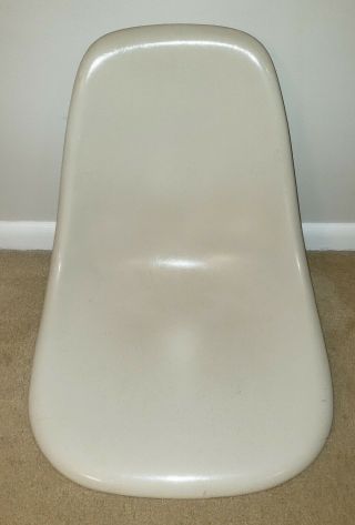 Vintage Herman Miller Eames Fiberglass Shell Chair - White - Mcm