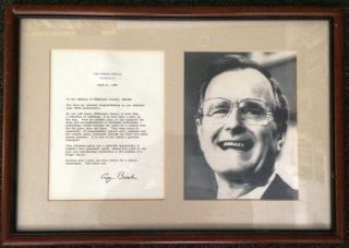 Framed Letter From George H.  W.  Bush To Williamson County,  Illinois,  W/portrait