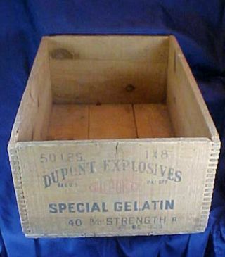 Vintage Dupont Explosives Special Gelatin Wood Box Dovetail 50 Lbs