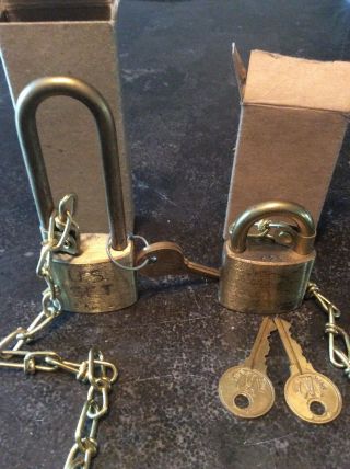 2 Vintage Eagle Lock Co.  U.  S.  Set Government Military Brass Padlock With Keys
