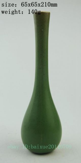 Antique Chinese Hand - Carved Porcelain Green Glaze Vase B02