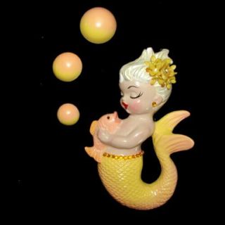 Mermaid And Fish Wall Plaque Set With Bubbles For Vintage Or Retro Mermaid Bath