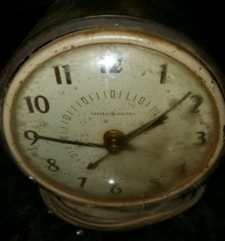 Vintage Bakelite Art Deco " Beau " General Electric Alarm Clock Model 7h164