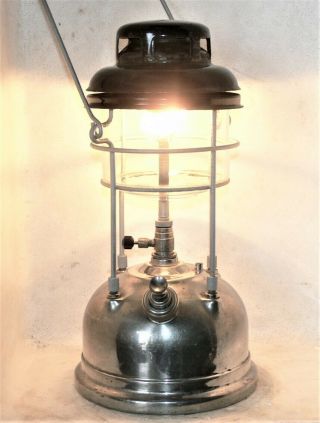 Tilley X246 Kerosene Pressure Lantern,  Seals Fitted,  Burns Very Good.
