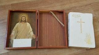 Cedar Encased Holy Bible - Prince Of Peace Catholic Memorial Edition U.  A.  W.