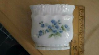 Occupied Japan Antique Vintage Hand Painted Porcelain Ceramic Vase 2.  75 " H