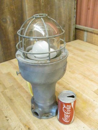 Cool Vintage Pyle National Industrial Factory Explosion Proof Light Crouse Hinds