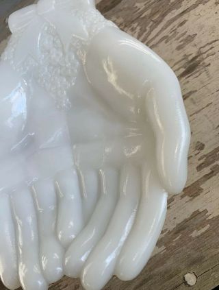 Vintage Avon Milk Glass Open Hands Soap Dish Trinket Dish Mexico 2