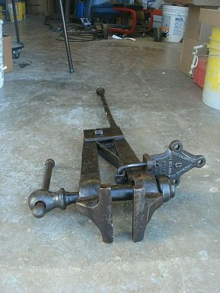 Vintage Antique Columbian Blacksmith Post Leg Vise 5 " Jaws Heavy Duty Forge Tool