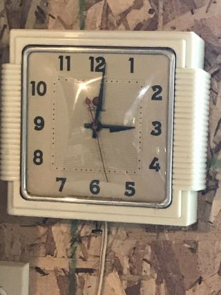 Vintage Telechron Art Deco Style Electric Wall Clock Model 2h15s -