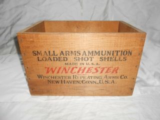 Vintage Winchester Ranger 12 Ga.  Staynless Wood Ammo Box With Color