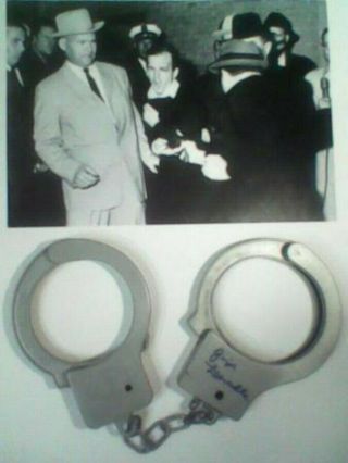 Jim Leavelle Signed Handcuffs Jfk Lee Harvey Oswald John F Kennedy 1963 Dallas