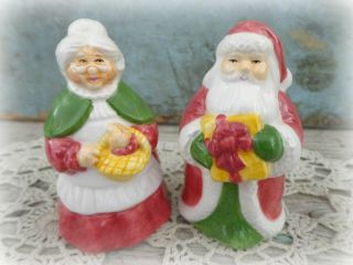 Vintage Santa & Mrs.  Claus Salt & Pepper Shakers Christmas Decor -
