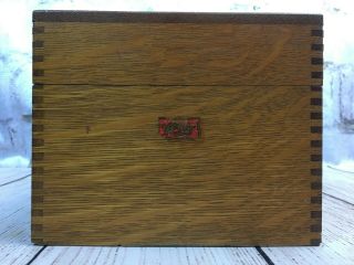 Weis Oak Wood Flip Top File Box Holds Over 500 4 in X 6 in Cards 2