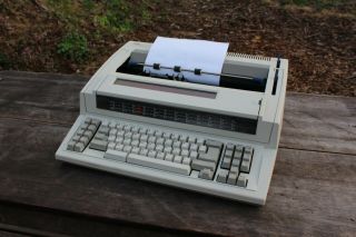 Vintage IBM Wheelwriter 2500 By Lexmark,  Electronic Typewriter,  Made In USA 2