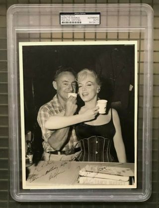 Marilyn Monroe Signed Autographed 8x10 B&w Photo Psa/dna Encapsulated
