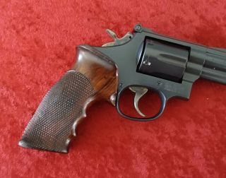 Vintage Fuzzy Farrant Smith & Wesson S&W Grips Rosewood K L Frame Square Butt 3