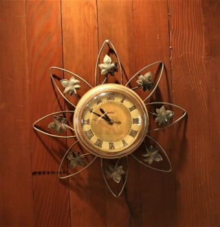 Mid Century Electric Wall United Clock Corp.  Gold Tone Atomic Ivy Leaves.