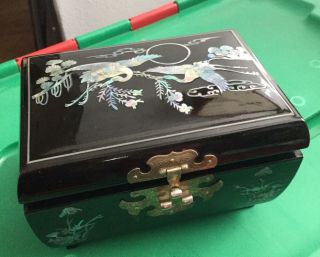 Vintage Black Laquer Musical Jewelry Box Mother Of Pearl Inlay W/ Mirror