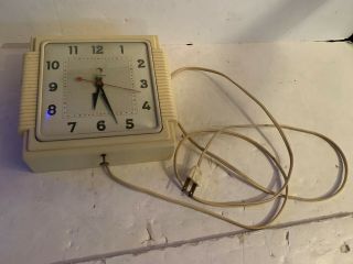 Antique Art Deco Telechron Electric Kitchen Wall Clock Running Fine Off White