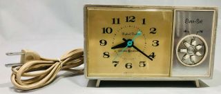 Vintage Ge General Electric Usa Made Clock Alarm Clock Lighted Dial Mid Century