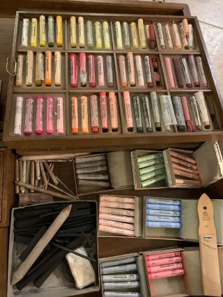 Vintage Rembrandt Soft Pastel W/ Wooden Box 120 Capacity Larry G Miller 2