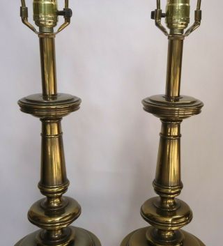 Pair Stiffel Brass Trophy Urn Table Lamps With 3 - Way Lights 3