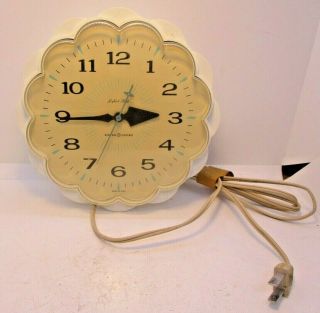 Vintage General Electric Ge Lighted Dial Wall Clock Great