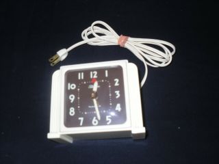 Vintage Bakelite Art Deco Telechron Alarm Clock Model 7 H 135 - Great