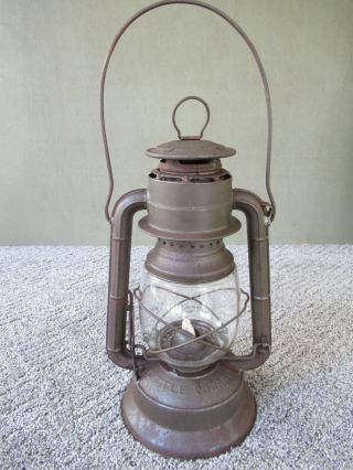 Antique Lantern Dietz Little Wizard Vtg Primitive Kerosene Oil Barn Lamp,  1929