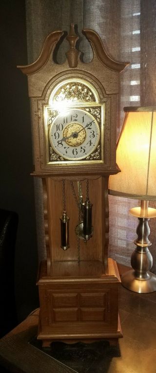 Vintage Spartus Corporation Electric Plug In Grandfather Clock Faux Wood