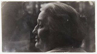 Autograph of the great Russian poetess Anna Akhmatova in the photo 2