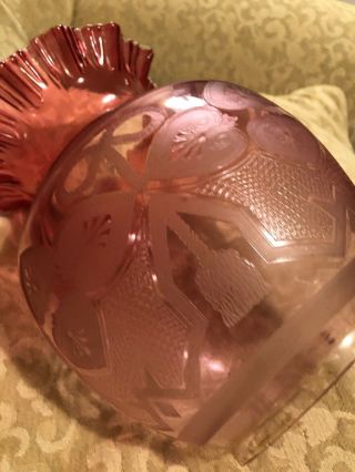 VINTAGE CRANBERRY ETCHED GLASS HURRICANE LAMP CHIMNEY SHADE 3