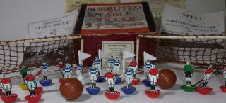 Vintage Subbuteo Table Soccer Set Celluloid Players Goals flags - c.  1940’s /50 ' s 2
