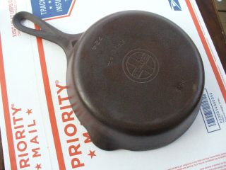 Vintage Griswold No 5 (724h) Cast Iron Skillet,  8 " Diameter Frying Pan